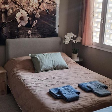 A Cozy Affordable Place at Voula Ateny Zewnętrze zdjęcie